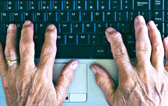 Γλυφάδα: «Ασπίδα» προστασίας ο Δήμος για τους ηλικιωμένους