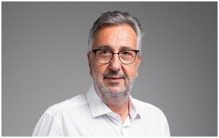 Ο Στέλιος Μαμαλάκης καταδικάζει τους βανδαλισμούς στα σχολεία - «Πλήττεται ο πολιτισμός»