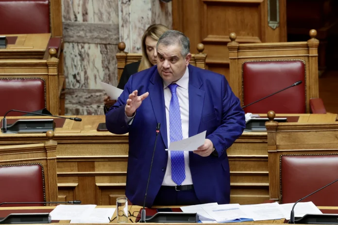 Βασίλης Σπανάκης: 235 εκατ. ευρώ για τις μεταφορές μαθητών το 2026