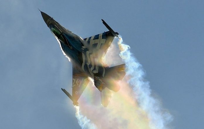 Η Πολεμική Αεροπορία γιορτάζει τα 95 της χρόνια με ένα εντυπωσιακό airshow στο Παλαιό Φάληρο