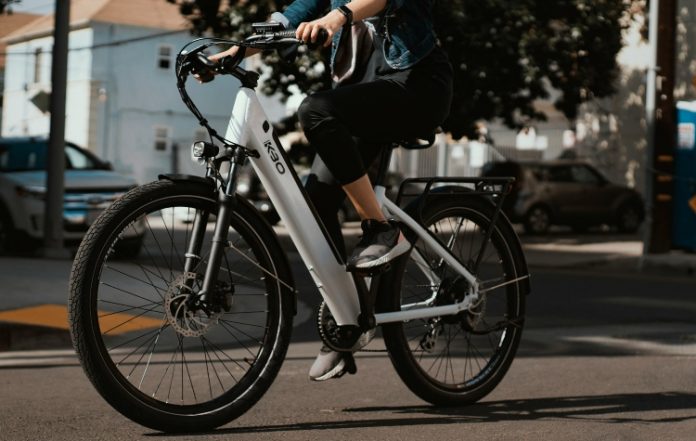 Από το ΙΧ στο e-ποδήλατο – Το νέο πρόγραμμα της Καισαριανής