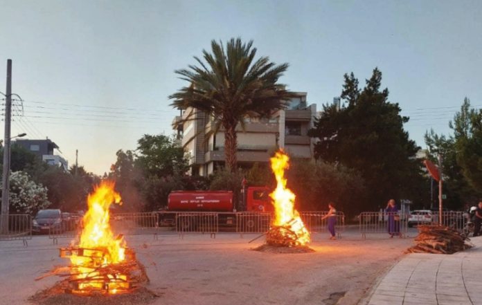 Η Βούλα αναβιώνει το παραδοσιακό έθιμο του Κλήδονα