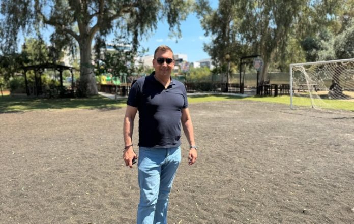 Μπαράζ αναπλάσεων σε σχολεία και γήπεδα 5x5 του Ελληνικού και της Αργυρούπολης