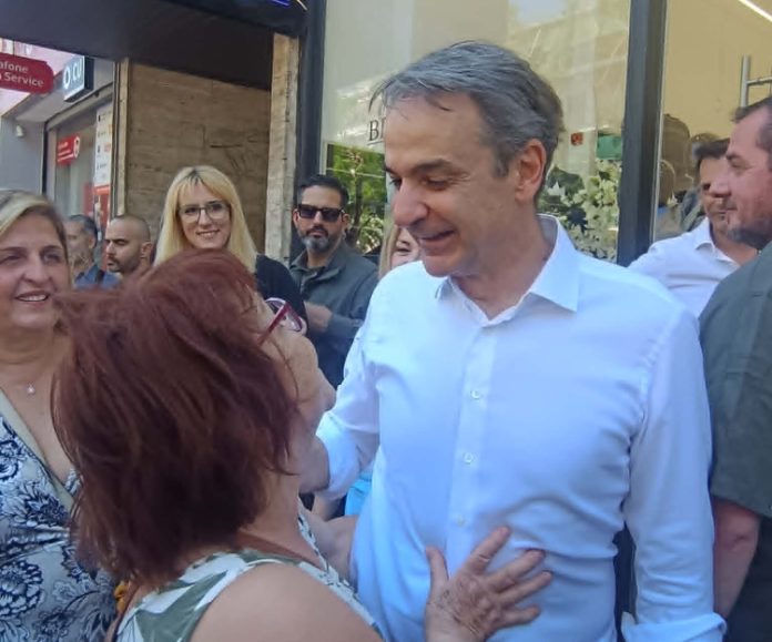 Επίσκεψη Κυριάκου Μητσοτάκη στη Νέα Σμύρνη