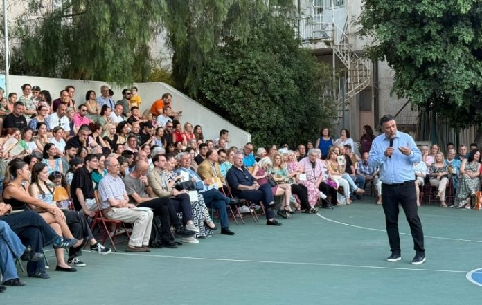 Το 12ο Δημοτικό Σχολείο Παλαιού Φαλήρου μετονομάζεαι σε «Διονύσης Σιμόπουλος»