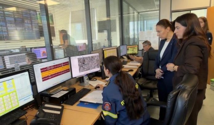 Επίσκεψη των αντιπεριφερειαρχών Βορείου και Νοτίου Τομέα στο Κέντρο Επιχειρήσεων του Πυροσβεστικού Σώματος