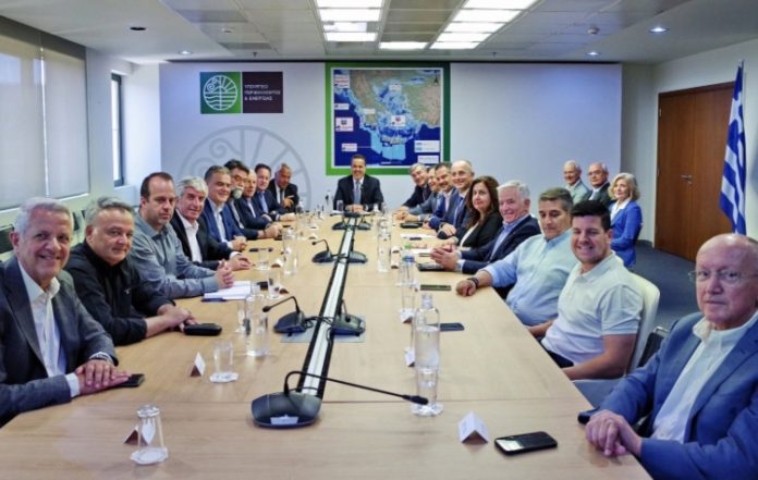 ΥΠΕΝ: Έργα αποχέτευσης 1 δισ. ευρώ σε 13 δήμους της Αττικής