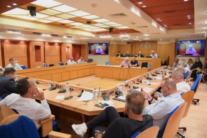 Μελέτη της ΚΕΔΕ «δείχνει» έλλειμμα άνω των 1,3 δισ. ευρώ στους Δήμους