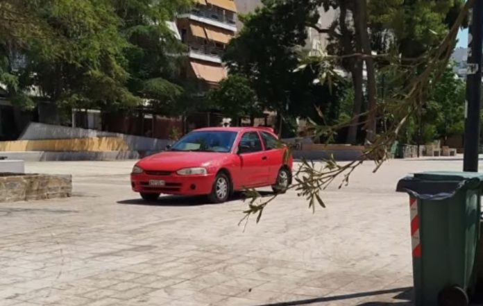 «Πόλη Φωτεινή»: Παρέμβαση της αντιπολίτευσης για την πλατεία Δημαρχείου