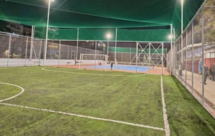 Ανοιχτά για το κοινό τα γήπεδα 5x5 και τένις στην οδό Αρτάκης