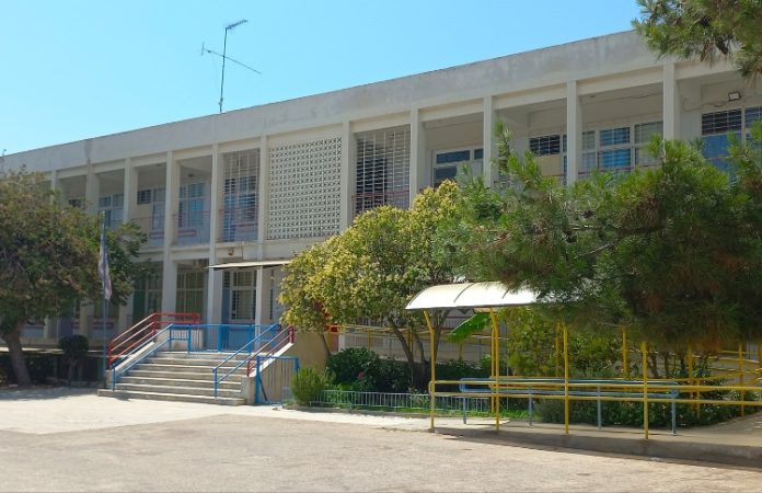 «Στον «αέρα» οι μετακινήσεις των μαθητών στο ειδικό Σχολείο της Ηλιούπολης