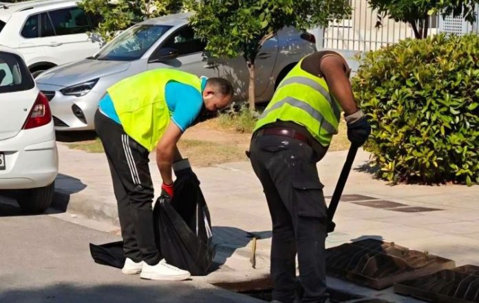 Θωράκιση ενόψει φθινοπώρου με καθαρισμούς φρεατίων και νέα αντιπλημμυρικά έργα στην Γλυφάδα