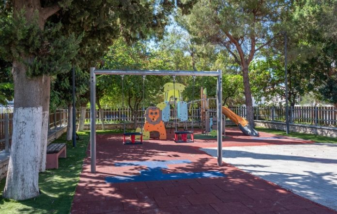Ξεκίνησε νυχτερινή φύλαξη με περιπολίες στις παιδικές χαρές του Αγίου Δημητρίου