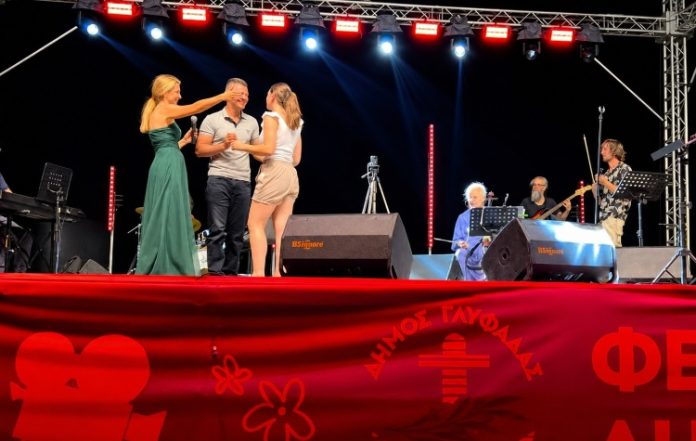 Πρόταση γάμου επί σκηνής: Το αναπάντεχο φινάλε του φετινού Φεστιβάλ