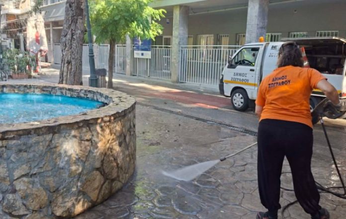 Εκτεταμένα πλυσίματα δρόμων και κοινόχρηστων χώρων στου Ζωγράφου