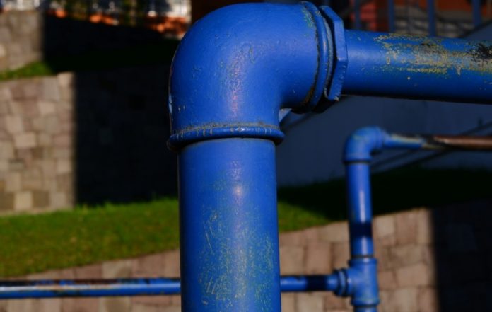 Βύρωνας: Βλάβη σε αγωγό της ΕΥΔΑΠ στον Καρέα