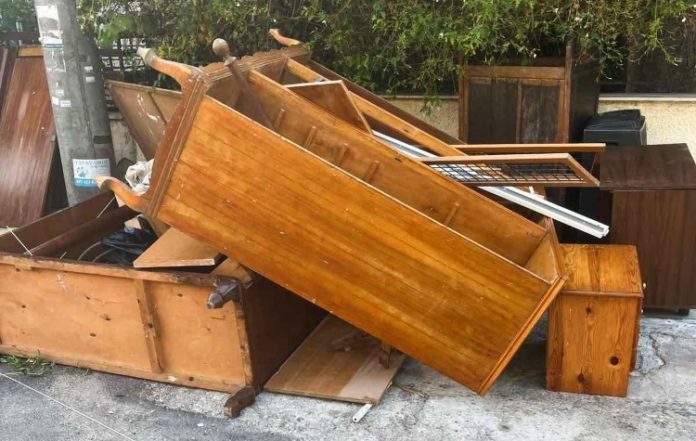 Βύρωνας: Έως 1.000 ευρώ τα πρόστιμα για ογκώδη αντικείμενα