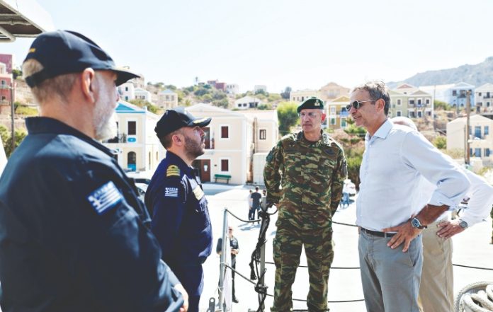 Κυριάκος Μητσοτάκης: Διπλός συμβολισμός
