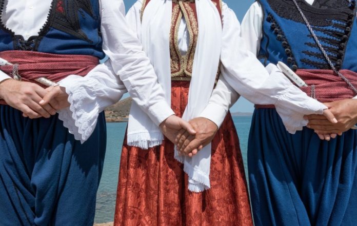 Σύλλογος Κρητών Ζωγράφου: Έναρξη μαθημάτων χορού και μουσικής για τη νέα χρονιά