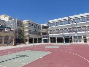 Σε προαύλια και σχολικές αίθουσες οι παρεμβάσεις στα σχολεία της Ηλιούπολης
