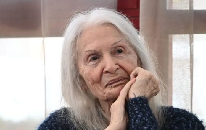 Το τελευταίο χειροκρότημα για τη Μπέτυ Βαλάση