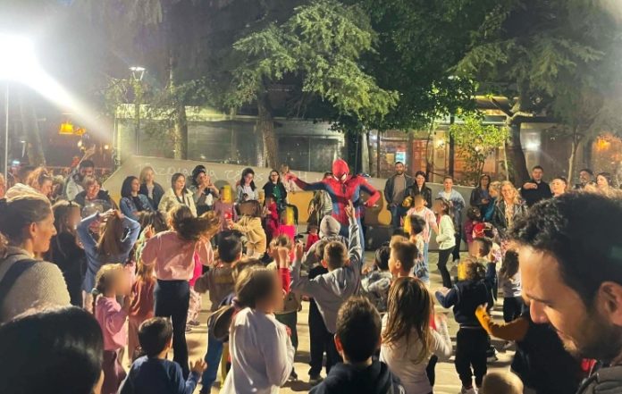 Ο Spider-Man έγινε ο πρωταγωνιστής της «Κυριακής στην πόλη των παιδιών»