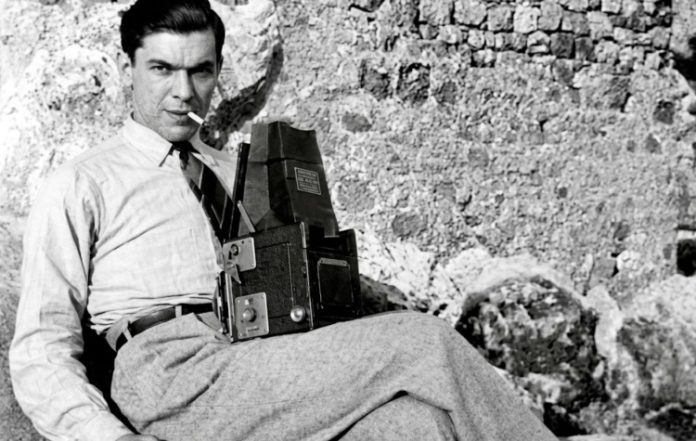 Η φωτογραφική ματιά του Ανδρέα Εμπειρίκου στο Εκθεσιακό Κέντρο Ηλιούπολης