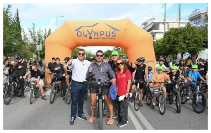 Μικροί και μεγάλοι ποδηλάτες εν δράσει στον φετινό Ποδηλατικό Γύρο σε Ελληνικό - Αργυρούπολη